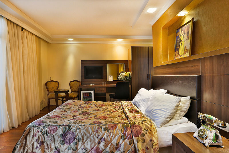 The Istanbul Hotel المظهر الخارجي الصورة